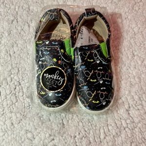 Monkey Feet Skeleton slides🌺